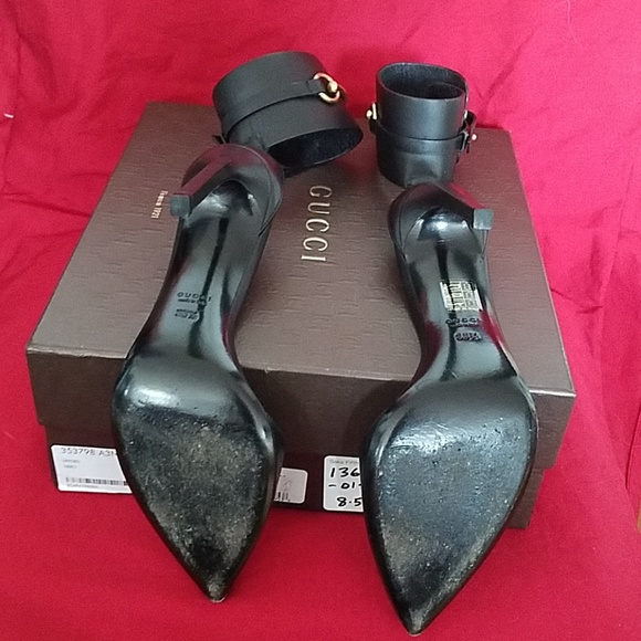 Ankle strapped Pumps - Picture 4 of 5